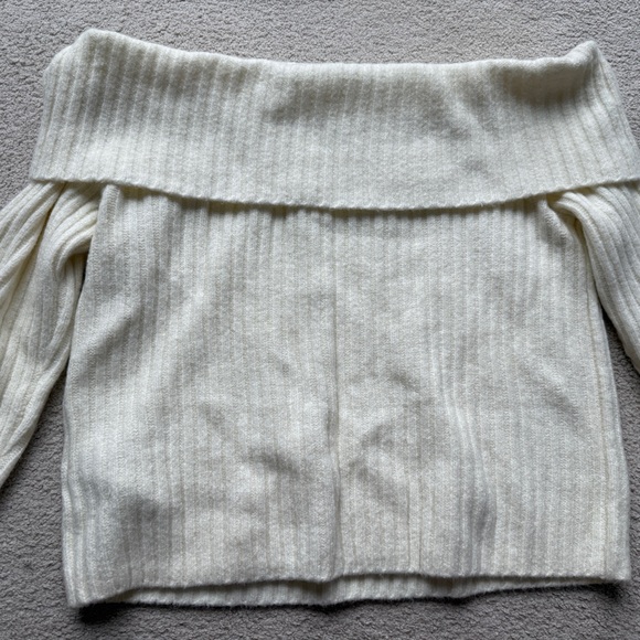 Abercrombie & Fitch Sweater Womens Ivory Off The Shoulder Long Sleeve Ribbed XL - Picture 7 of 8